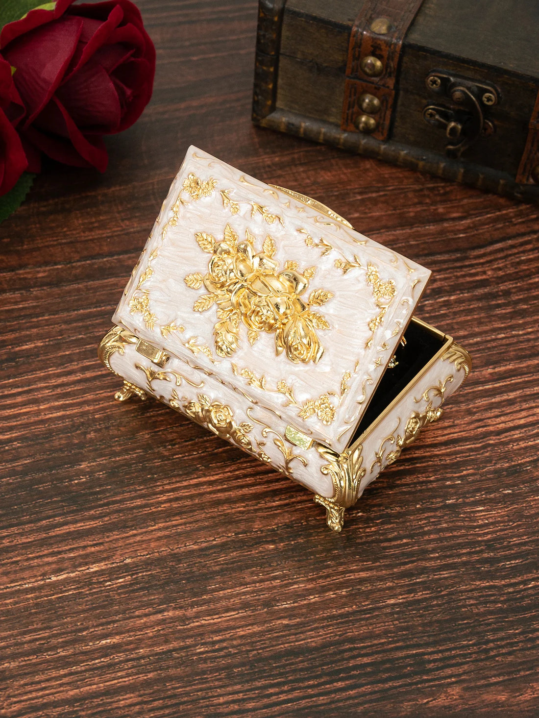 European rose jewelry box light luxury creative jewelry box wedding high-end decoration Valentine's Day ring necklace storage bo